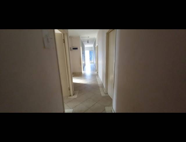 9 BEDROOM HOUSE FOR SALE IN ISIPINGO RAIL
